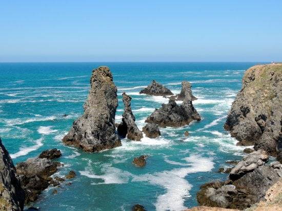 벨 일의 해안 풍경.