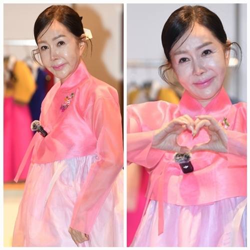 배우 박준금이 전통 한복을 입고 등장했다. 사진=천정환 기자