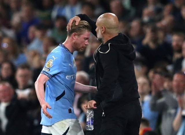 맨시티에 대한 불편한 감정을 감추지 않았던 더 브라위너. 그는 이곳에서 108골을 넣었고 19개의 우승 트로피를 들어올렸으나 자신을 버리려고 하는 맨시티에 아쉬움이 컸다. 그러면서도 프로페셔널함을 잃지 않으려 노력했다. 사진=REUTERS=연합뉴스