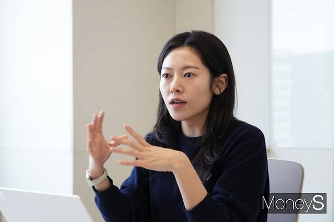 문유진 토스뱅크 CSR매니저가 머니S와 인터뷰를 하고 있다./사진=머니S