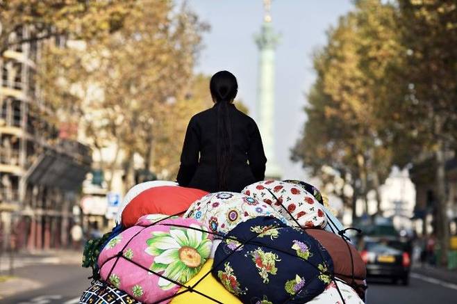 김수자, 보따리 트럭  이민자들, 2007, 단채널 비디오, 컬러, 무음, 9분 17초 *재판매 및 DB 금지