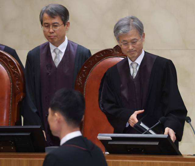 ▲조희대 대법원장이 1일 서울 서초구 대법원에서 열린 더불어민주당 이재명 대선 후보의 공직선거법 위반 사건 상고심 선고 재판에 참석하고 있다. ⓒ연합뉴스