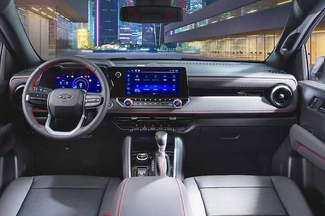 쉐보레 콜로라도 실내