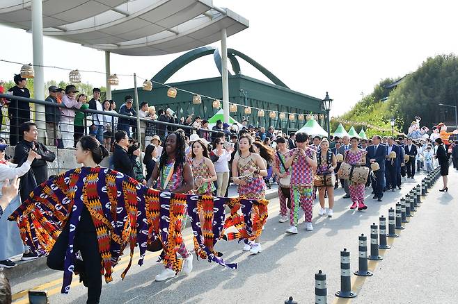 담양 대나무축제 개막 퍼레이드 [담양군 제공. 재판매 및 DB 금지]