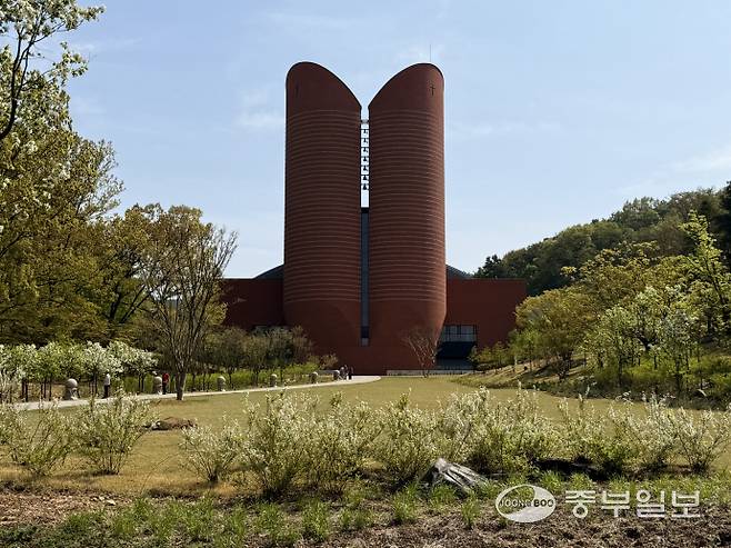 남양성모성지 성모마리아대성당의 모습. 김지영