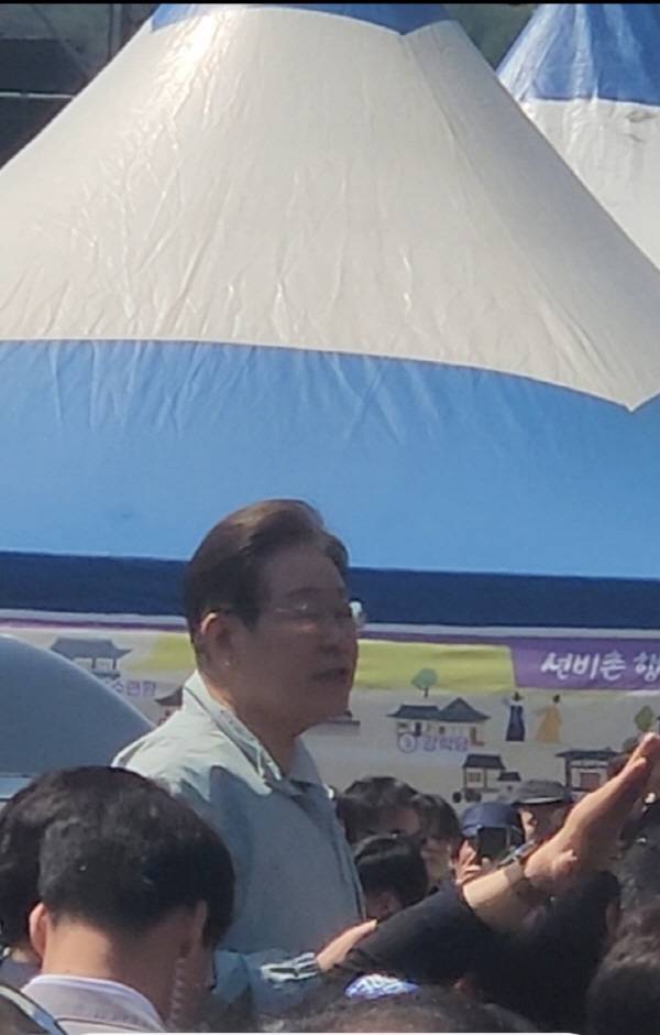 영주 한국선비문화축제 방문한 이재명 후보.