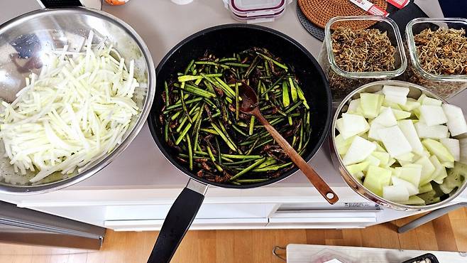 20250503_112644.jpg 혼자사는 동생 구호식량 해주기