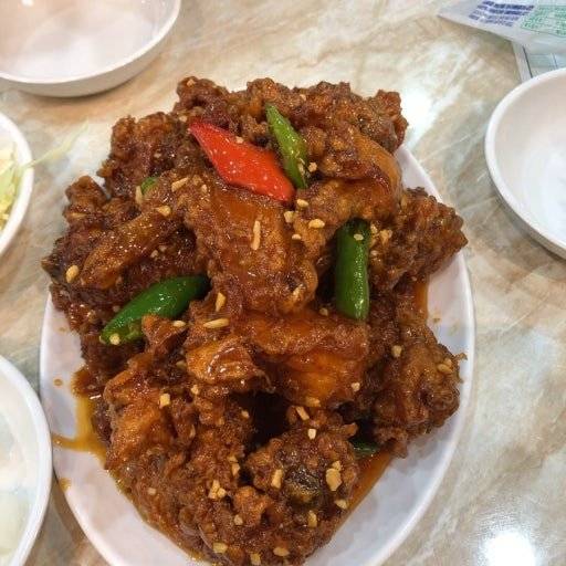 THiaqT.jpg 좋아하는 사람들은 엄청 좋아하는 인천 신포 닭강정