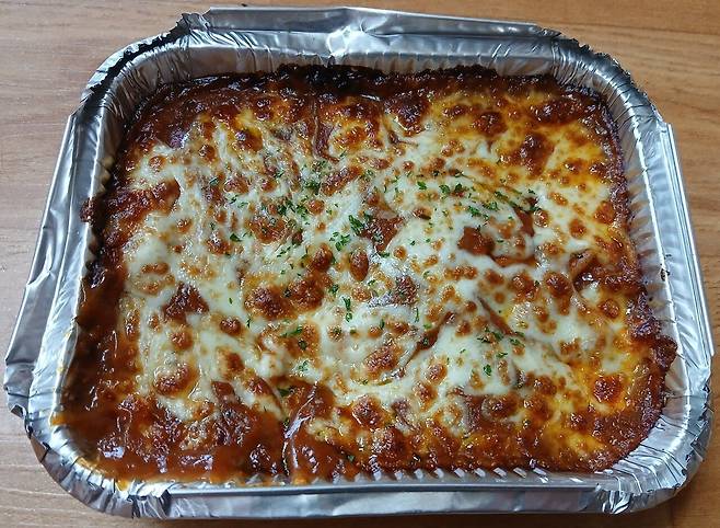 치즈 피자와 치즈 오븐 파스타