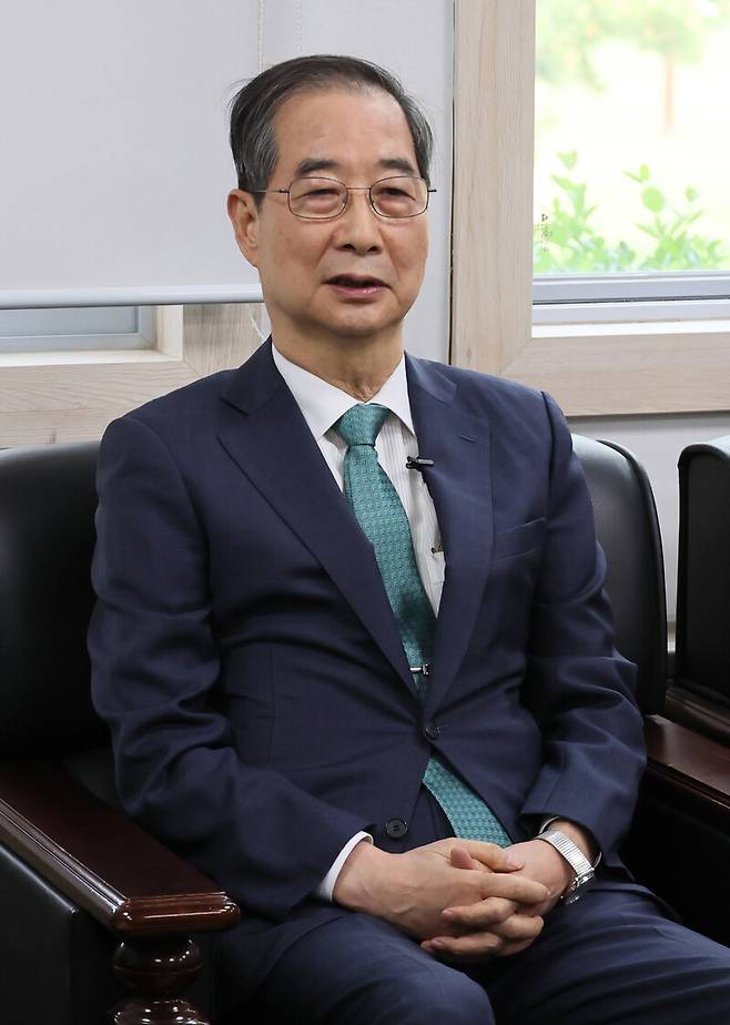 6·3 대선 출마를 선언한 한덕수 전 국무총리가 3일 서울 여의도 국회 헌정기념관을 방문해 발언하고 있다. 연합뉴스