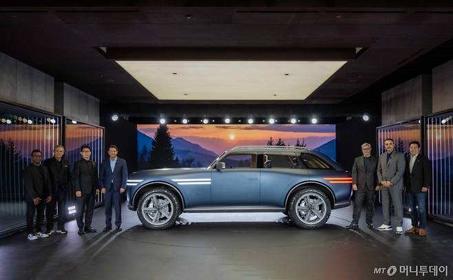 지난달 15일(현지시간) 미국 '제네시스 하우스 뉴욕'에서 열린 뉴욕 국제 오토쇼 사전 공개 행사에서 제네시스 '엑스 그란 이퀘이터 콘셉트'가 공개되고 있다./사진= 현대차그룹 제공  Copyright (C) 뉴스1. All rights reserved. 무단 전재 및 재배포,  AI학습 이용 금지. /사진=(서울=뉴스1) 신웅수 기자