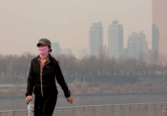 미세먼지는 단순히 호흡기질환만 유발하는 것이 아니라 심혈관계에도 치명적인 영향을 미친다. ⓒ시사저널 임준선