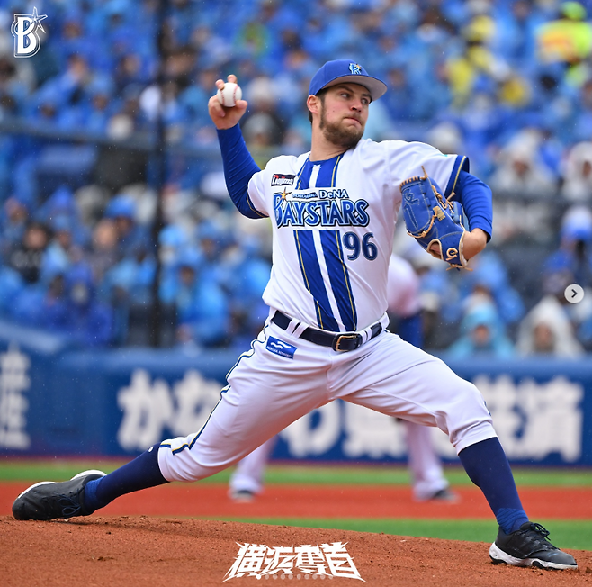 트레버 바우어.   요코하마 DeNA 베이스타스 인스타그램 캡처