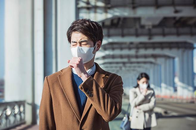 몸 속 미세먼지와 중금속 배출을 돕는 음식으로는 미나리, 도라지, 브로콜리 등이 있다. [사진=클립아트코리아]