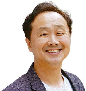 윤우상 밝은마음병원 원장 - 정신건강의학과 전문의, ‘엄마 심리 수업’ 저자