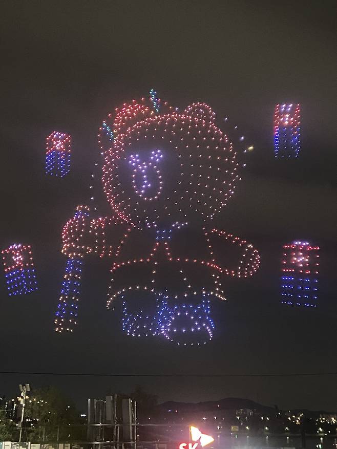 0B2B6708-746A-4712-AF33-D6098F349B77.jpeg 뚝섬 한강 드론쇼