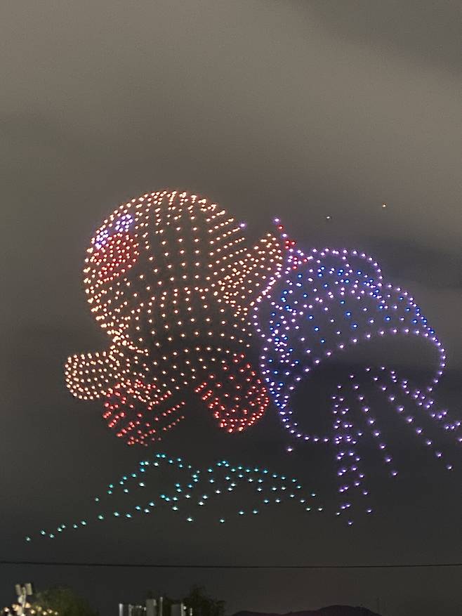 77B7FE75-C6DE-47E9-9E82-C869F3A20B1F.jpeg 뚝섬 한강 드론쇼