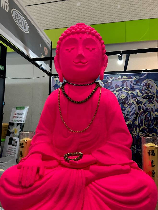 불교박람회에 전시된 불상/사진=조수아 인턴기자