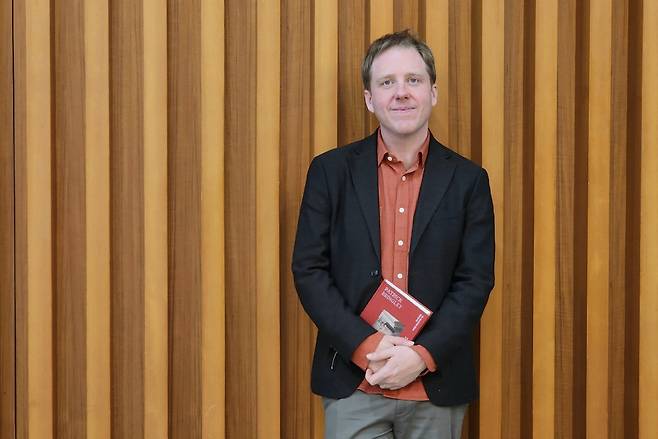 Patrick Bringley poses for a photo during an interview with The Korea Herald at Kyobo Book Center in central Seoul on Saturday. (Hwang Dong-hee/The Korea Herald)