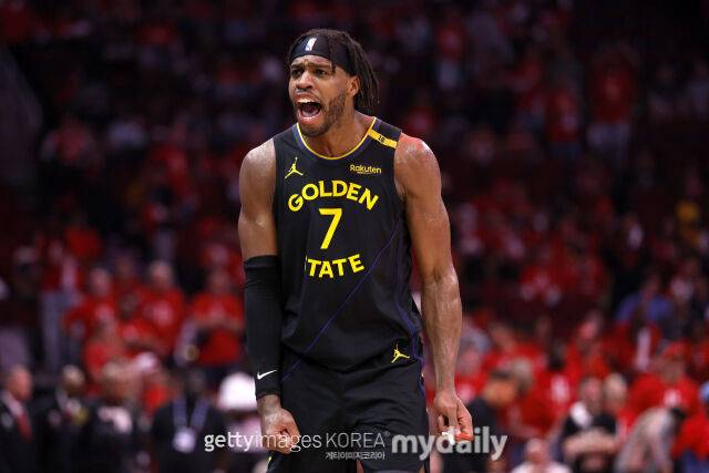 힐드가 5일 휴스턴과 경기에서 3점포를 작렬한 후 환호하고 있다. /게티이미지코리아