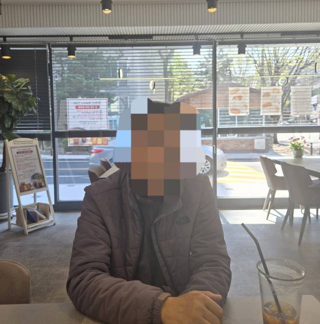 박민석(60·가명) 씨는 2019년 1월 말기 신부전 진단을 받았다. 가족 간 이식 가능성마저 사라진 그가 이제 기댈 곳은 일면식도 없는 기증자다. 이 만남이 몇 년 안에 이뤄질지는 그 누구도 장담할 수 없다. 임재환 기자