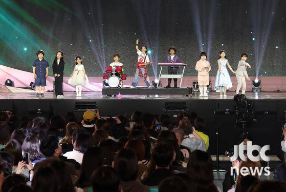 '제61회 백상예술대상 with 구찌'가 5일 오후 서울 강남구 코엑스 D홀에서 개최됐다. 박세완 엔터뉴스팀 기자 park.sewan@jtbc.co.kr