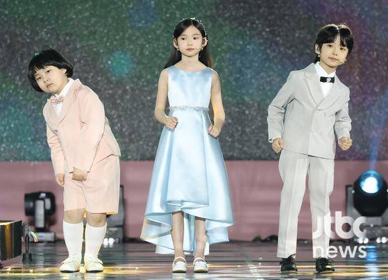 '제61회 백상예술대상 with 구찌'가 5일 오후 서울 강남구 코엑스 D홀에서 개최됐다. 박세완 엔터뉴스팀 기자 park.sewan@jtbc.co.kr