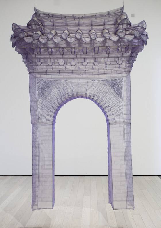 미술관이 아니어서 구입하지 못한 서도호의 2005년작 ‘게이트’(Gate). 이 작품은 ‘로스앤젤레스 카운티 미술관’(LACMA)의 컬렉션이 됐다. ‘로스앤젤레스 카운티 미술관’ 누리집