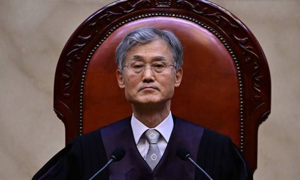 조희대 대법원장이 1일 서울 서초구 대법원에서 열린 더불어민주당 이재명 대선 후보의 공직선거법 위반 사건 상고심 선고 재판에 참석해 있다. 사진공동취재단