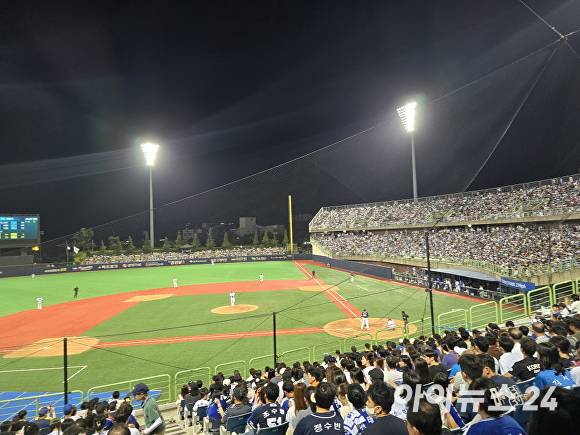 지난해 포항 야구장에서 열린 KBO리그. [사진=포항시청]