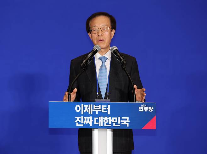 더불어민주당 공동선대위원장을 맡은 이석연 전 법제처장. 연합뉴스