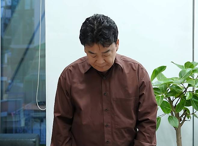 6일 자신의 유튜브 채널을 통해 사과하는 백종원 더본코리아 대표. /사진=백종원 유튜브 캡처