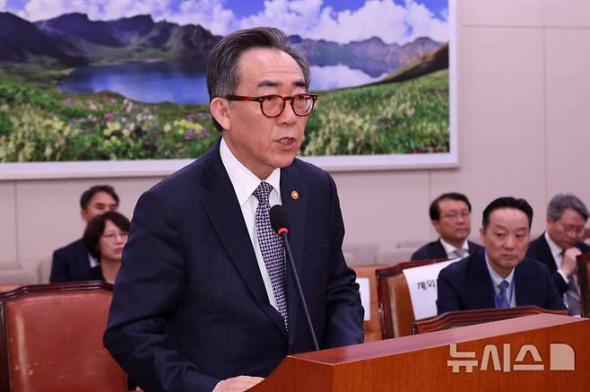 [서울=뉴시스] 조성우 기자 = 조태열 외교부 장관이 4월 24일 오전 서울 여의도 국회에서 열린 외교통일위원회 전체회의에서 2025년도제1회추가경정예산안 의결에 대한 발언을 하고 있다. 2025.05.06. xconfind@newsis.com