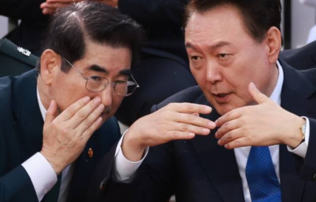 ▲ 김용현 전 국방부 장관과 윤석열 전 대통령. ⓒ연합뉴스