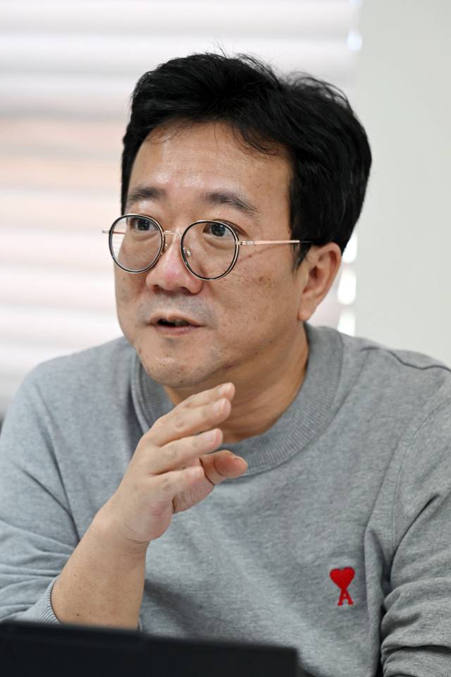 김동현 데이톤 대표가 6일 서울 서초구 소재 사무실에서 서울경제신문과 인터뷰를 하고 있다. 조태형 기자