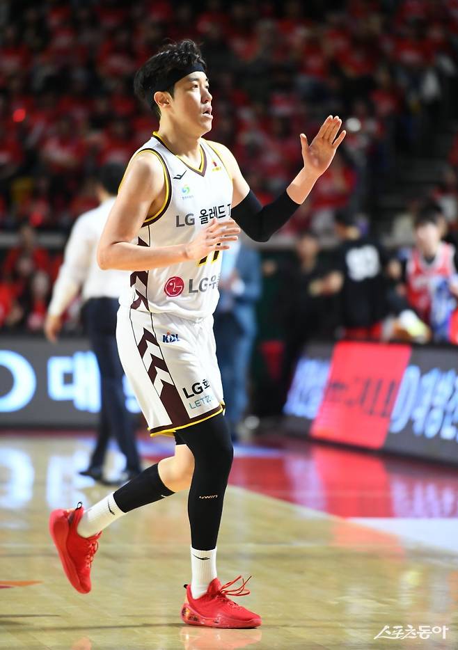LG 허일영은 통산 3번째 챔피언결정전 우승을 노린다. 허일영이 이번 시즌 LG의 우승을 이끈다면, 3개 팀에서 챔피언결정전 우승반지를 낀 최초 사례로 이름을 올리게 된다. 사진제공｜KBL