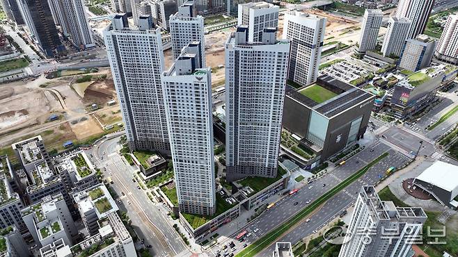 화성시 동탄역 로데캐슬 아파트의 전경 모습. 중부포토DB