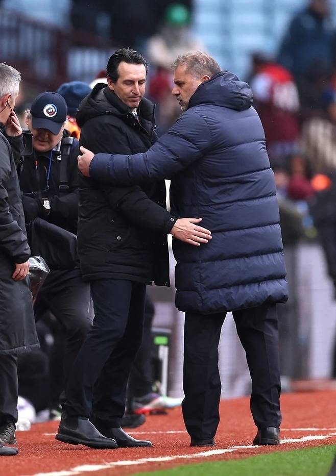 애스턴 빌라 우나이 에메리 감독-토트넘 엔지 포스테코글루 감독