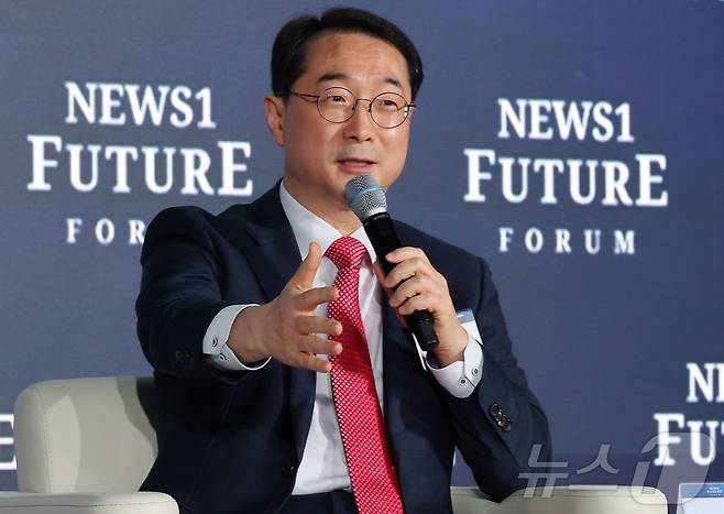 김 건 국민의힘 의원이 7일 서울 여의도 페어몬트 호텔에서 열린 뉴스1 미래포럼에서 토론에 참석해 발언하고 있다. ‘트럼프 2.0과 新한국:위기 극복 해법 찾기’를 주제로 열린 이번 포럼은 뉴스1 주최로 열렸다. 2025.5.7/뉴스1 ⓒ News1 박세연 기자