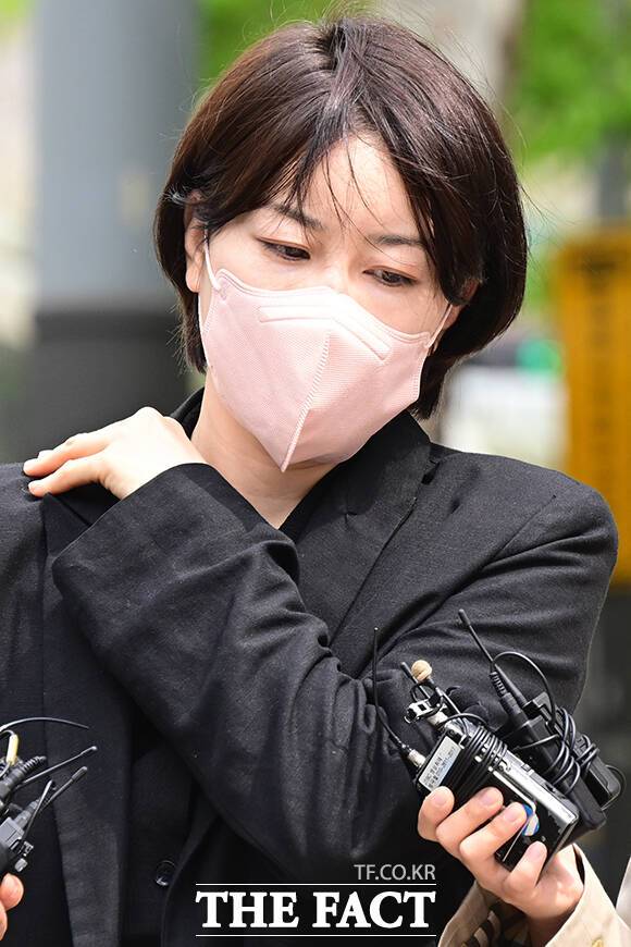 문재인 전 대통령의 딸 다혜 씨가 자선행사를 진행하고 모금액을 기부하지 않았다는 의혹으로 경찰 수사를 받고 있다. 서울 서대문경찰서는 최근 문 씨를 사기 혐의로 입건했다고 7일 밝혔다. /남윤호 기자