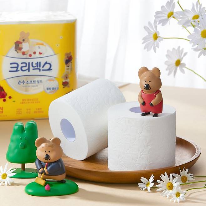 유한킴벌리는 크리넥스와 IPX가 IP비즈니스 중인 인기 캐릭터 ‘다이노탱(DINOTAENG)’과 협업을 진행한다고 7일 밝혔다.