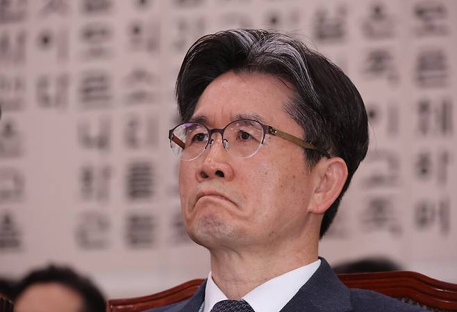 지난 2024년 12월 24일 국회에서 열린 법제사법위원회 전체회의에서 오동운 고위공직자범죄수사처장이 야당 의원의 질의를 듣고 있다. 연합뉴스