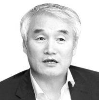 손기웅 한국평화협력연구원 원장