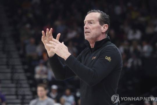 앳킨슨 감독. 사진[AP=연합뉴스]