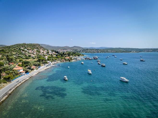 이즈미르 우를라 마을의 아름다운 바다 풍경 / 사진=튀르키예 문화관광부