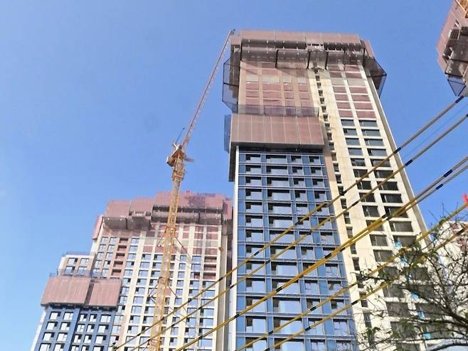 올해 11월 입주 예정인 서울 강남구 청담동 소재 ‘청담르엘’ 단지 공사현장  [네이버지도 거리뷰 캡처]