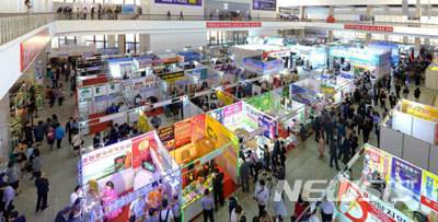 【서울=뉴시스】지난 2019년 마지막으로 열렸던 북한 평양봄철국제상품전람회 장면. 북한이 5년 만에 다시 열려던 계획을 전격 취소했다. (출처=노동신문) 2025.05.7.
