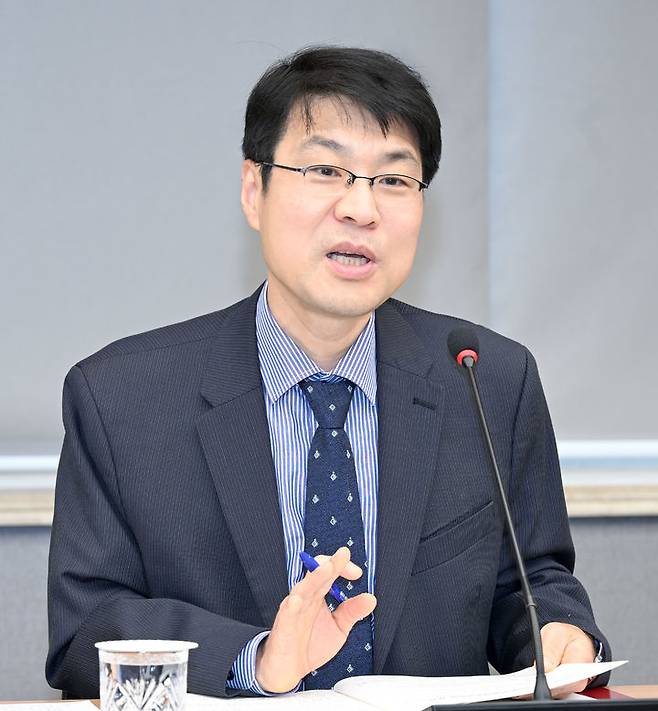 [대구=뉴시스] 김정기 대구시장 권한대행은 7일 오전 시청 산격청사 대회의실에서 열린 5월 첫 간부회의에서 발언하고 있다(사진=대구시 제공) 2025.05.07. photo@newsis.com *재판매 및 DB 금지