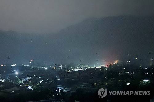 "인도, 파키스탄 미사일 공격…파키스탄 미사일 보복"<스푸트니크> [로이터 연합뉴스 자료사진. 재판매 및 DB 금지]