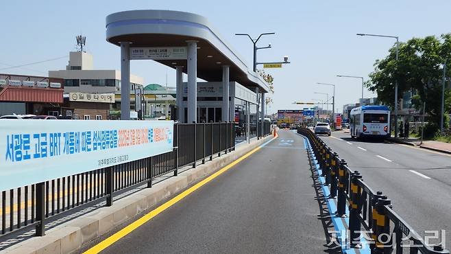 명신마을/오라3동 섬식정류장. ⓒ제주의소리